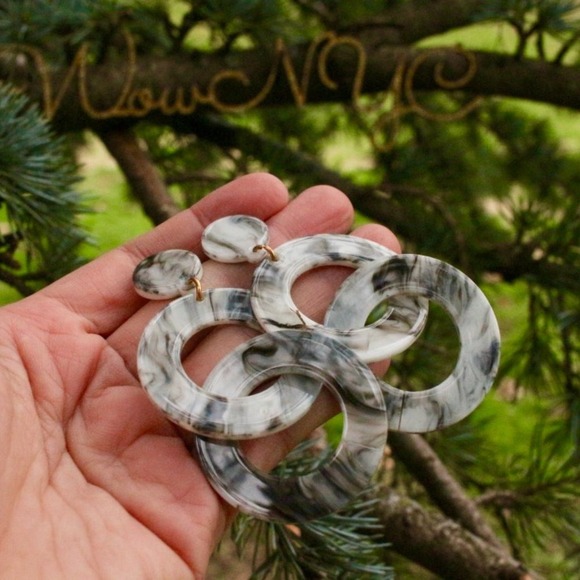 New Chunky Circle Layered Chain Dangle Earrings - Picture 4 of 10